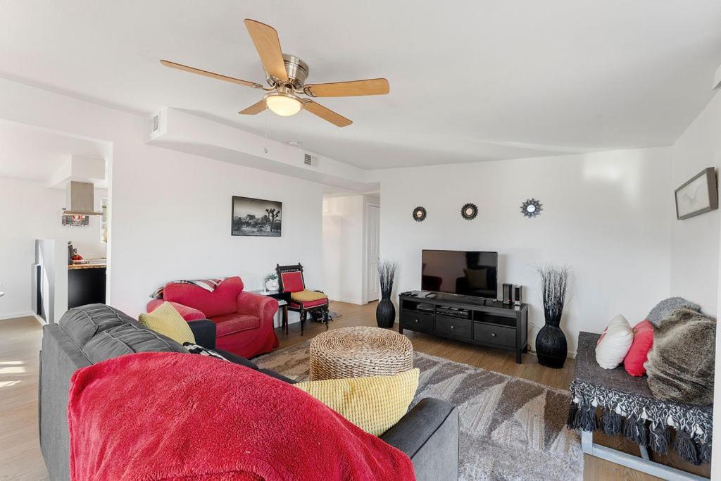 Cozy Stylish Home In The Heart Of Jt Village Joshua Tree Exterior foto